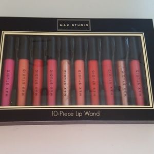 Max Studio 10 piece lip wand set NIB